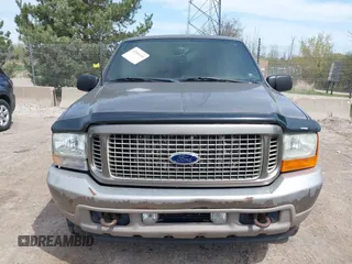 2003 Ford Excursion Limited z VIN 1FMNU43S43ED25493, wystawiony jako IAAI lot #42203333 z przebiegiem Nie podano mil oraz . Historia ofert i sprzedaży dostępna na DreamBid. Obrazek 6.