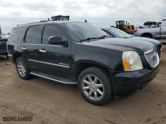 2009 GMC Yukon Denali with VIN 1GKFK032X9R268813, listed as a Copart auction lot 68497404 with 177,344 mi miles and Clean Title. Bid and sale history available at carsss.com. Image 4.