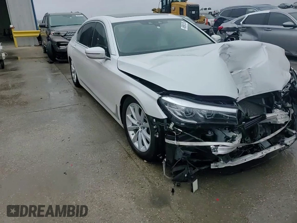 2017 BMW 7 Series 740i with VIN WBA7E2C55HG739366, listed as a Copart auction lot 45961575 with 0 mi miles and Salvage Title. Bid and sale history available at carsss.com. Image 13.