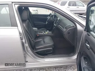 2018 Chrysler 300 Limited with VIN 2C3CCAKG3JH302274, listed as a IAAI auction lot 41802173 with 89,962 mi miles. Bid and sale history available at carsss.com. Image 5.