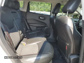 2019 Jeep Compass Trailhawk z VIN 3C4NJDDB2KT667874, wystawiony jako Copart lot #60784475 z przebiegiem 82 426 mil mil oraz Szkoda całkowita • Salvage title. Historia ofert i sprzedaży dostępna na DreamBid. Obrazek 11.