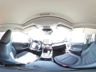 2024 Toyota RAV4 XLE Premium z VIN 2T3C1RFV1RC302246, wystawiony jako Copart lot #58037005 z przebiegiem 6 225 mil mil oraz Szkoda całkowita • Salvage title. Historia ofert i sprzedaży dostępna na DreamBid. Obrazek 14.