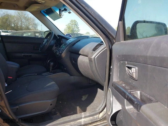 2010 Kia Soul ! with VIN KNDJT2A26A7187048, listed as a IAAI auction lot 41827635 with 182,647 mi miles. Bid and sale history available at carsss.com. Image 5.