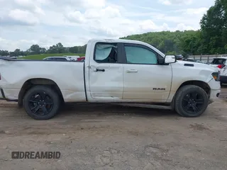 2022 Ram 1500 Big Horn z VIN 1C6RREBT7NN475406, wystawiony jako IAAI lot #42263097 z przebiegiem 54 680 mil mil oraz . Historia ofert i sprzedaży dostępna na DreamBid. Obrazek 12.