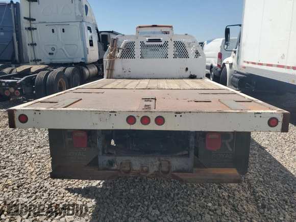 2007 Ford F-450 XL с VIN 1FDXW46P77EA80124, выставлен на аукционе Copart как лот 68305404 с пробегом Не указан миль и Списание • Salvage title. История ставок и продаж доступна на DreamBid. Изображение 6.