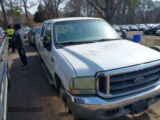 2004 Ford Super Duty F-250 XL with VIN 1FTNW20PX4EB22435, listed as a IAAI auction lot 41727810 with 199,800 mi miles. Bid and sale history available at carsss.com. Image 1.