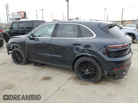 2020 Porsche Cayenne z VIN WP1AA2AY7LDA05290, wystawiony jako Copart lot #58533945 z przebiegiem 70 155 mil mil oraz Szkoda całkowita • Salvage title. Historia ofert i sprzedaży dostępna na DreamBid. Obrazek 2.
