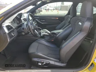 2017 BMW M4 z VIN WBS3R9C50HK709115, wystawiony jako Copart lot #54594635 z przebiegiem 84 216 mil mil oraz Szkoda całkowita • Salvage title. Historia ofert i sprzedaży dostępna na DreamBid. Obrazek 7.