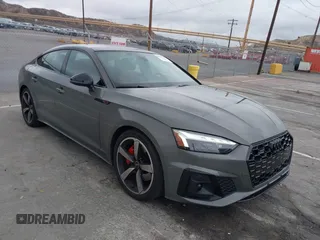 2024 Audi A5 Sportback S line Premium Plus z VIN WAUFACF50RA002265, wystawiony jako IAAI lot #41543527 z przebiegiem 8 326 mil mil oraz . Historia ofert i sprzedaży dostępna na DreamBid. Obrazek 1.