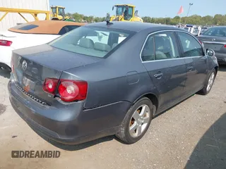 2009 Volkswagen Jetta SE с VIN 3VWRM71K39M128275, выставлен на аукционе IAAI как лот 40320181 с пробегом 164 029 миль миль и . История ставок и продаж доступна на DreamBid. Изображение 4.