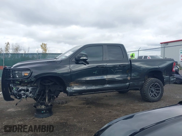 2022 Ram 1500 Big Horn z VIN 1C6SRFBT2NN206382, wystawiony jako IAAI lot #40603033 z przebiegiem 40 881 mil mil oraz . Historia ofert i sprzedaży dostępna na DreamBid. Obrazek 14.
