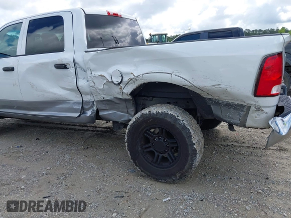 2015 Ram 2500 Tradesman с VIN 3C6UR5CL6FG639196, выставлен на аукционе IAAI как лот 42240407 с пробегом 172 557 миль миль и . История ставок и продаж доступна на DreamBid. Изображение 6.