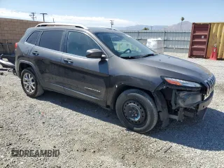 2016 Jeep Cherokee Latitude z VIN 1C4PJLCB9GW288019, wystawiony jako Copart lot #62917615 z przebiegiem 154 498 mil mil oraz Szkoda całkowita • Salvage title. Historia ofert i sprzedaży dostępna na DreamBid. Obrazek 4.