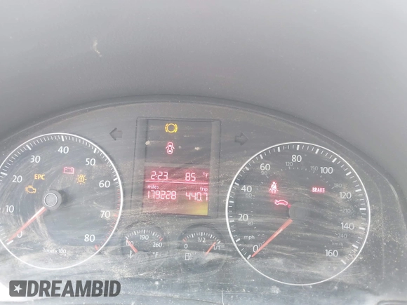 2008 Volkswagen Jetta SE z VIN 3VWRM71KX8M054187, wystawiony jako IAAI lot #42279897 z przebiegiem 179 228 mil mil oraz . Historia ofert i sprzedaży dostępna na DreamBid. Obrazek 7.