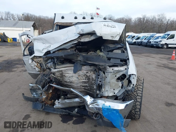 2001 Ford Super Duty F-250 XL with VIN 1FTNX20F01EA81930, listed as a IAAI auction lot 41497045 with 195,620 mi miles. Bid and sale history available at carsss.com. Image 12.