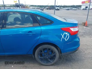 2013 Ford Focus SE z VIN 1FADP3F29DL300041, wystawiony jako IAAI lot #42361903 z przebiegiem 160 537 mil mil oraz . Historia ofert i sprzedaży dostępna na DreamBid. Obrazek 12.
