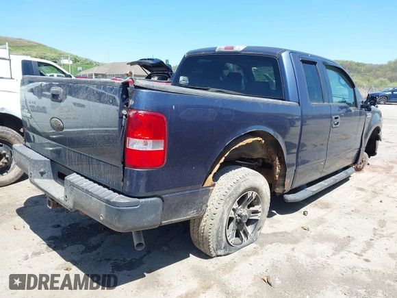 2006 Ford F-150 XLT with VIN 1FTPX14586FA70017, listed as a IAAI auction lot 42127525 with 100,555 mi miles. Bid and sale history available at carsss.com. Image 4.
