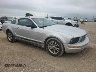 2005 Ford Mustang Deluxe with VIN 1ZVHT80N955249439, listed as a Copart auction lot 55536255 with 118,984 mi miles and Salvage title. Bid and sale history available at DreamBid. Image 4.