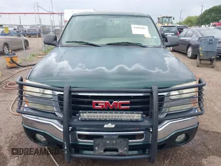 2005 GMC Sierra 1500 SLE z VIN 2GTEC13T451292207, wystawiony jako IAAI lot #42099007 z przebiegiem 225 446 mil mil oraz . Historia ofert i sprzedaży dostępna na DreamBid. Obrazek 12.