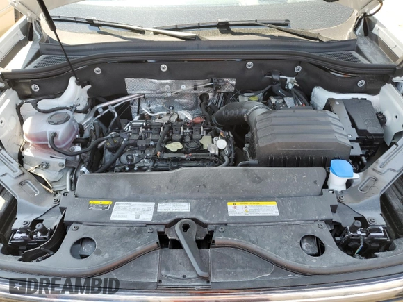 2024 Volkswagen Atlas SEL Premium R-Line with VIN 1V2FR2CA2RC557387, listed as a Copart auction lot 60269075 with 6,676 mi miles and Salvage title. Bid and sale history available at DreamBid. Image 12.
