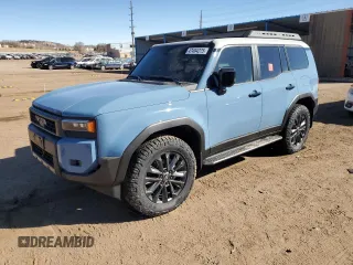 2024 Toyota Land Cruiser z VIN JTEABFAJ2RK006520, wystawiony jako Copart lot #47494275 z przebiegiem Nie podano mil oraz Szkody całkowita. Historia ofert i sprzedaży dostępna na DreamBid. Obrazek 1.