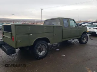 1992 Ford F-250 with VIN 1FTHX26M6NKA32015, listed as a Copart auction lot 87720755 with 226,056 mi miles and Salvage Title. Bid and sale history available at carsss.com. Image 3.