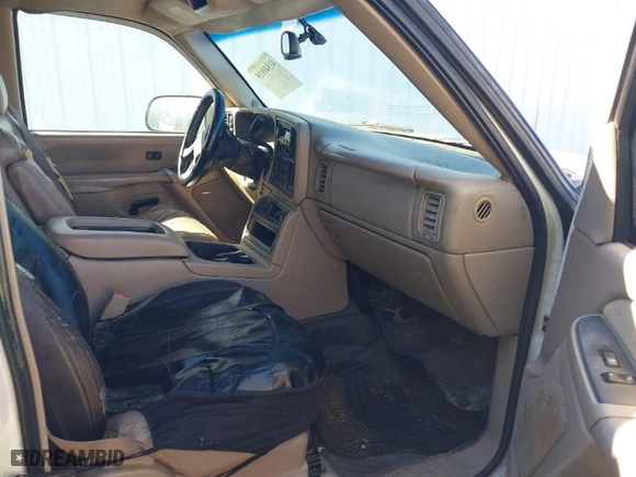 2003 Chevrolet Silverado 2500HD LS with VIN 1GCHK23113F221752, listed as a IAAI auction lot 41540935 with 414,826 mi miles. Bid and sale history available at carsss.com. Image 5.
