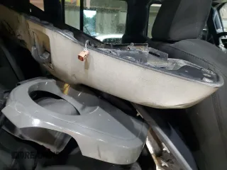 2018 Jeep Wrangler Unlimited Sport S с VIN 1C4HJXDNXJW225524, выставлен на аукционе Copart как лот 59790115 с пробегом 141 537 миль миль и Списание • Salvage title. История ставок и продаж доступна на DreamBid. Изображение 10.