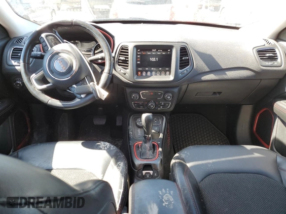 2020 Jeep Compass Trailhawk z VIN 3C4NJDDB2LT108889, wystawiony jako Copart lot #57434325 z przebiegiem 48 297 mil mil oraz Szkoda całkowita • Salvage title. Historia ofert i sprzedaży dostępna na DreamBid. Obrazek 8.