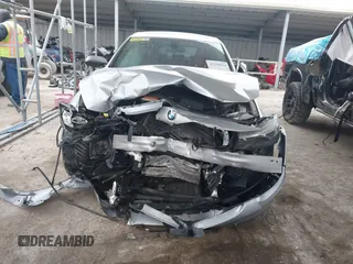 2016 BMW 3 Series 328i Gran Turismo xDrive z VIN WBA8Z5C59GG501996, wystawiony jako IAAI lot #41238964 z przebiegiem 71 542 mil mil oraz . Historia ofert i sprzedaży dostępna na DreamBid. Obrazek 12.