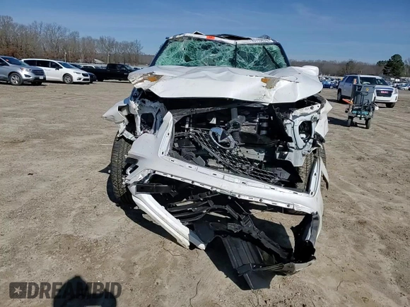 2024 Infiniti QX80 LUXE with VIN JN8AZ2AE2R9330185, listed as a Copart auction lot 45112575 with 0 mi miles and Salvage Title. Bid and sale history available at carsss.com. Image 11.