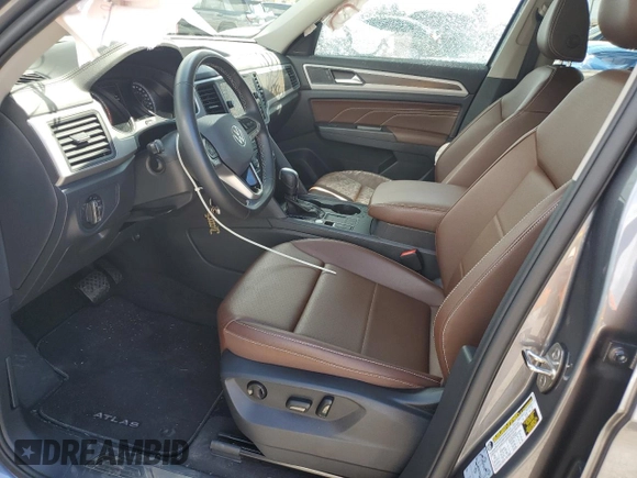 2021 Volkswagen Atlas SE with VIN 1V2JP2CAXMC562278, listed as a Copart auction lot 68907783 with 57,966 mi miles and . Bid and sale history available at DreamBid. Image 7.
