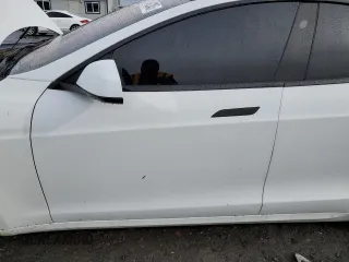 2022 Tesla Model S Plaid with VIN 5YJSA1E62NF490541, listed as a Copart auction lot 51149205 with Not provided miles and Salvage title. Bid and sale history available at DreamBid. Image 7.