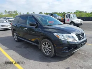 2015 Nissan Pathfinder SV with VIN 5N1AR2MM8FC618687, listed as a IAAI auction lot 41963917 with 164,926 mi miles. Bid and sale history available at carsss.com. Image 1.