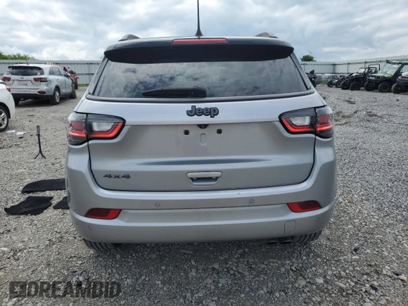2022 Jeep Compass High Altitude with VIN 3C4NJDCB6NT104462, listed as a Copart auction lot 58745635 with 17,366 mi miles and Salvage title. Bid and sale history available at DreamBid. Image 6.