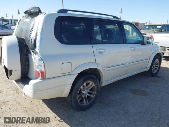 2005 Suzuki XL-7 LX with VIN JS3TX92V554106242, listed as a IAAI auction lot 41428710 with 204,513 mi miles. Bid and sale history available at carsss.com. Image 4.
