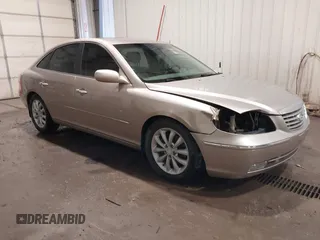 2006 Hyundai Azera SE with VIN KMHFC46F56A095383, listed as a IAAI auction lot 42373827 with 189,091 mi miles and . Bid and sale history available at DreamBid. Image 1.