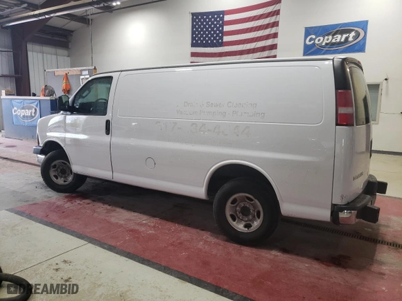 2017 GMC Savana Cargo Van with VIN 1GTW7AFF4H1914667, listed as a Copart auction lot 73007154 with 98,652 mi miles and Salvage Title. Bid and sale history available at carsss.com. Image 2.