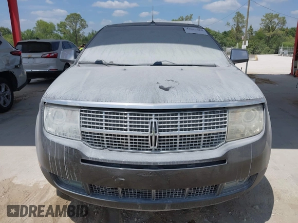 2007 Lincoln MKX with VIN 2LMDU68C77BJ11645, listed as a IAAI auction lot 42097015 with 155,678 mi miles. Bid and sale history available at carsss.com. Image 6.