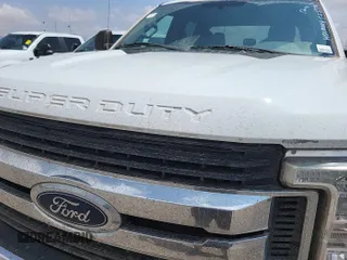 2018 Ford F-350 Platinum z VIN 1FT7W3B60JEB74719, wystawiony jako IAAI lot #42511159 z przebiegiem 121 703 mil mil oraz . Historia ofert i sprzedaży dostępna na DreamBid. Obrazek 17.