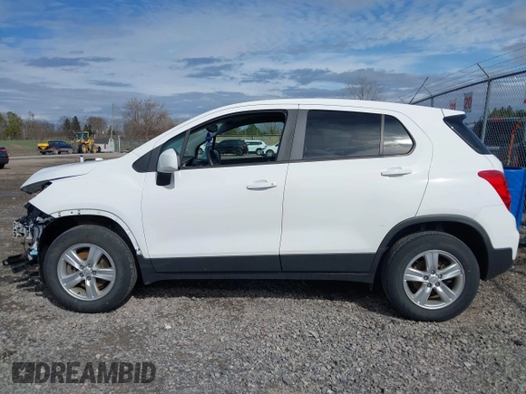 2020 Chevrolet Trax LS with VIN 3GNCJNSB2LL156965, listed as a IAAI auction lot 41966449 with 26,554 mi miles. Bid and sale history available at carsss.com. Image 15.