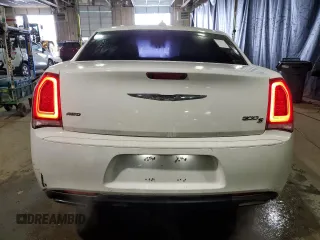 2020 Chrysler 300 S with VIN 2C3CCAGG7LH150964, listed as a Copart auction lot 45543495 with 104,812 mi miles and Non Repairable. Bid and sale history available at DreamBid. Image 6.