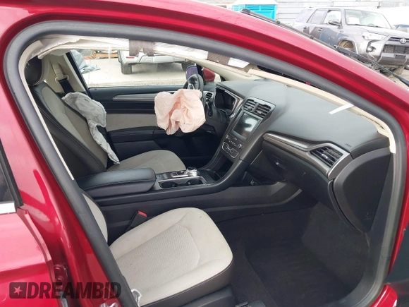 2019 Ford Fusion SE with VIN 3FA6P0HD2KR178210, listed as a IAAI auction lot 41665064 with 1 mi miles. Bid and sale history available at carsss.com. Image 5.