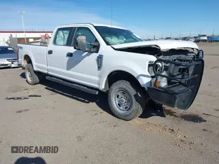 2021 Ford F-250 XL z VIN 1FT7W2BN5MED96100, wystawiony jako IAAI lot #41698156 z przebiegiem 48 738 mil mil oraz . Historia ofert i sprzedaży dostępna na DreamBid. Obrazek 1.