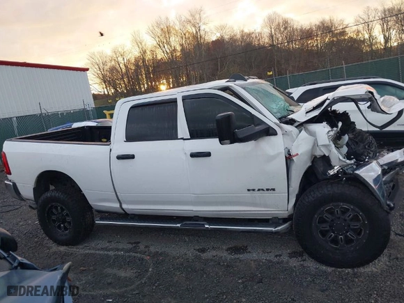 2019 Ram 2500 Tradesman with VIN 3C6UR5CL8KG676342, listed as a IAAI auction lot 40760818 with 58,840 mi miles. Bid and sale history available at carsss.com. Image 13.