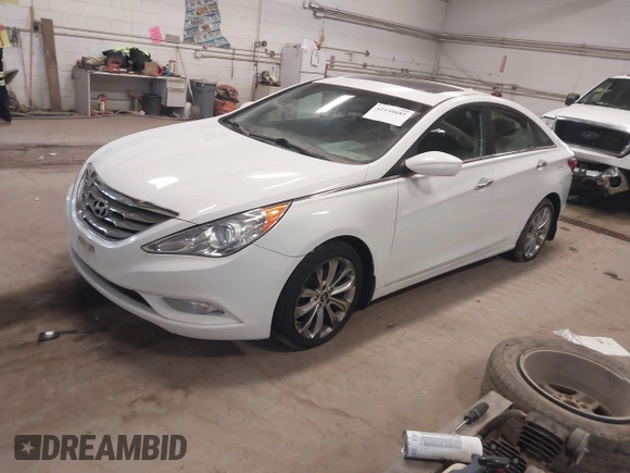 2012 Hyundai Sonata 2.4L Limited PZEV with VIN 5NPEC4ACXCH437489, listed as a IAAI auction lot 42139685 with 181,831 mi miles. Bid and sale history available at carsss.com. Image 2.