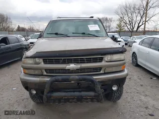 2001 Chevrolet Tahoe LS with VIN 1GNEK13T91R224397, listed as a IAAI auction lot 41834197 with 189,000 mi miles. Bid and sale history available at carsss.com. Image 11.