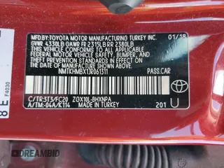 2018 Toyota C-HR XLE z VIN NMTKHMBX1JR061311, wystawiony jako Copart lot #63251925 z przebiegiem 32 382 mil mil oraz Czysty tytuł • Clean title. Historia ofert i sprzedaży dostępna na DreamBid. Obrazek 12.