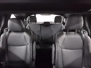 2022 Toyota Sienna XSE z VIN 5TDDRKEC6NS097540, wystawiony jako Copart lot #52853935 z przebiegiem 35 096 mil mil oraz Czysty tytuł • Clean title. Historia ofert i sprzedaży dostępna na DreamBid. Obrazek 10.