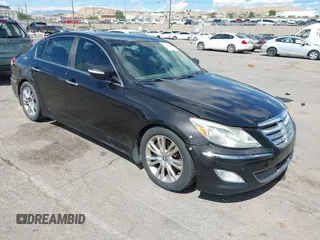 2014 Hyundai Genesis 3.8L z VIN KMHGC4DD6EU262563, wystawiony jako IAAI lot #42409392 z przebiegiem 109 991 mil mil oraz . Historia ofert i sprzedaży dostępna na DreamBid. Obrazek 1.